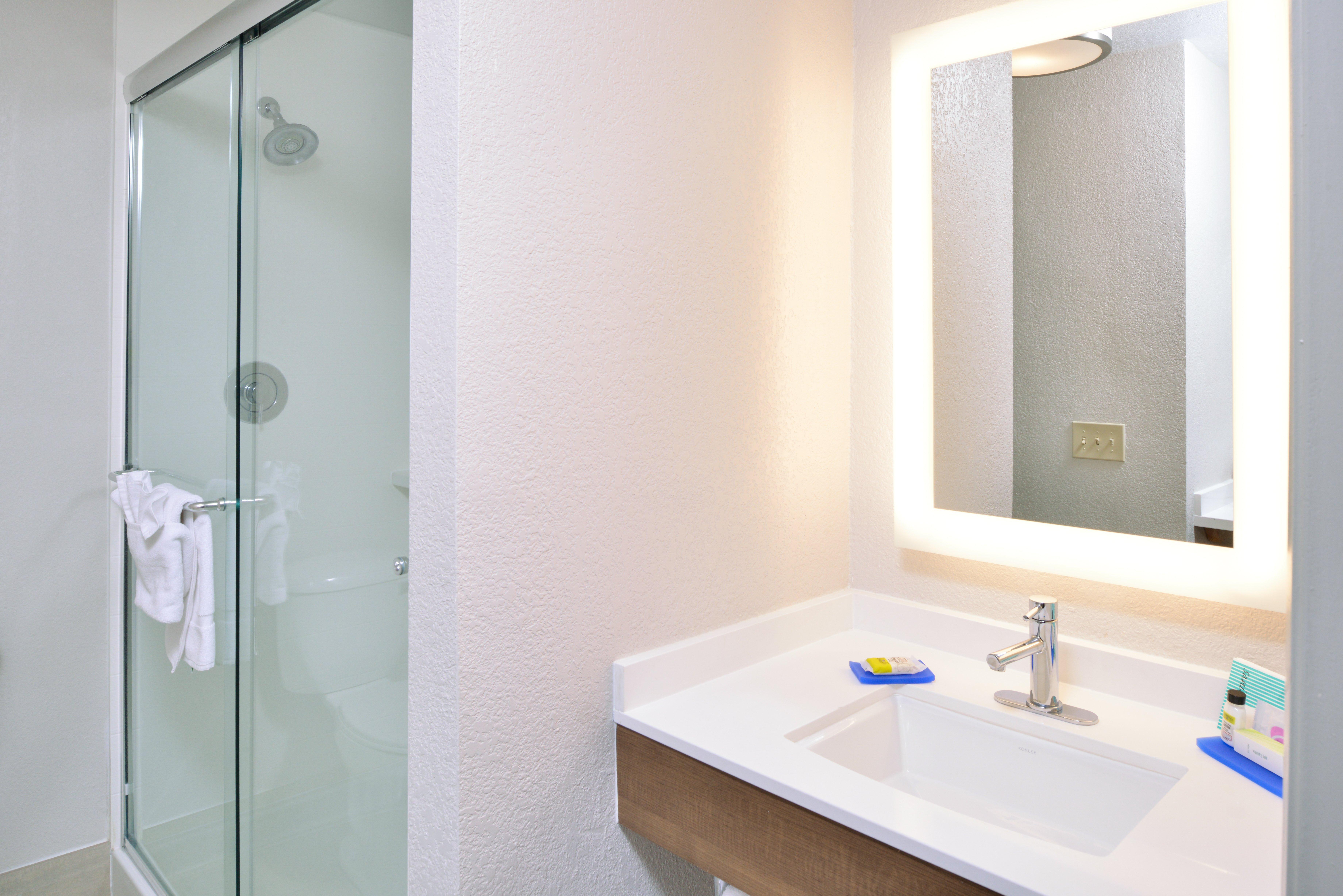 מק'קינליוויל Holiday Inn Express Hotel & Suites Arcata/Eureka-Airport Area By Ihg מראה חיצוני תמונה