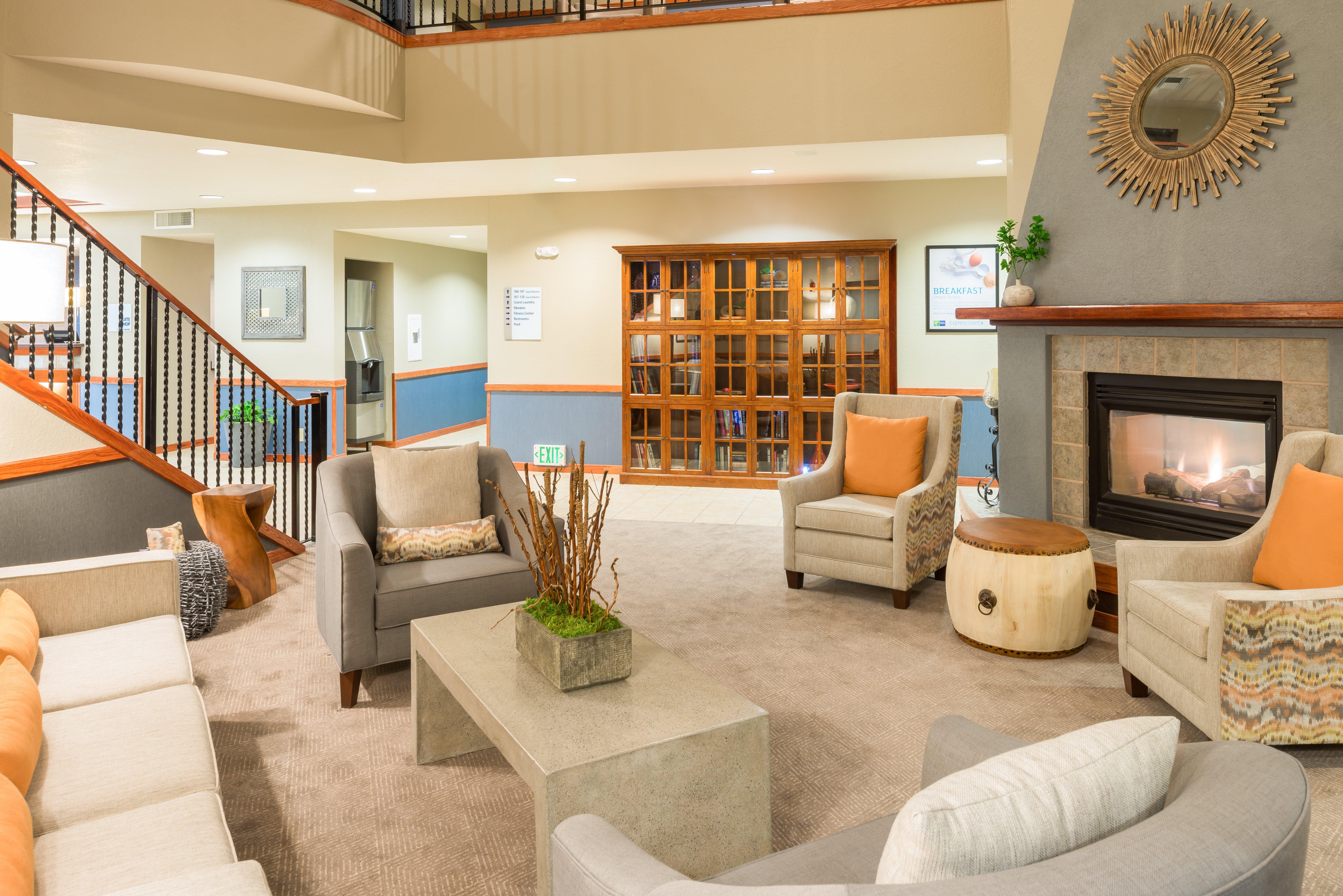 מק'קינליוויל Holiday Inn Express Hotel & Suites Arcata/Eureka-Airport Area By Ihg מראה חיצוני תמונה