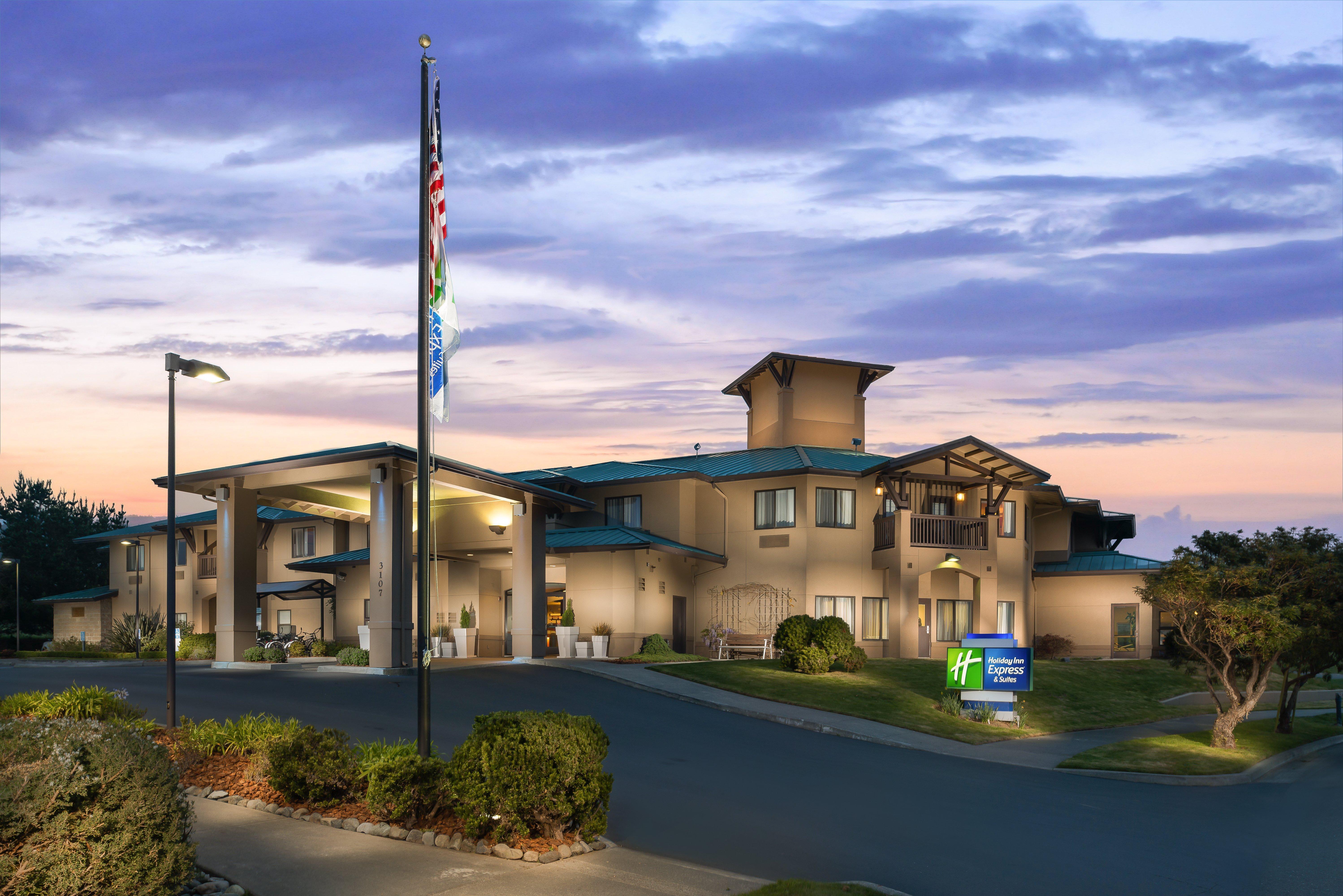 מק'קינליוויל Holiday Inn Express Hotel & Suites Arcata/Eureka-Airport Area By Ihg מראה חיצוני תמונה