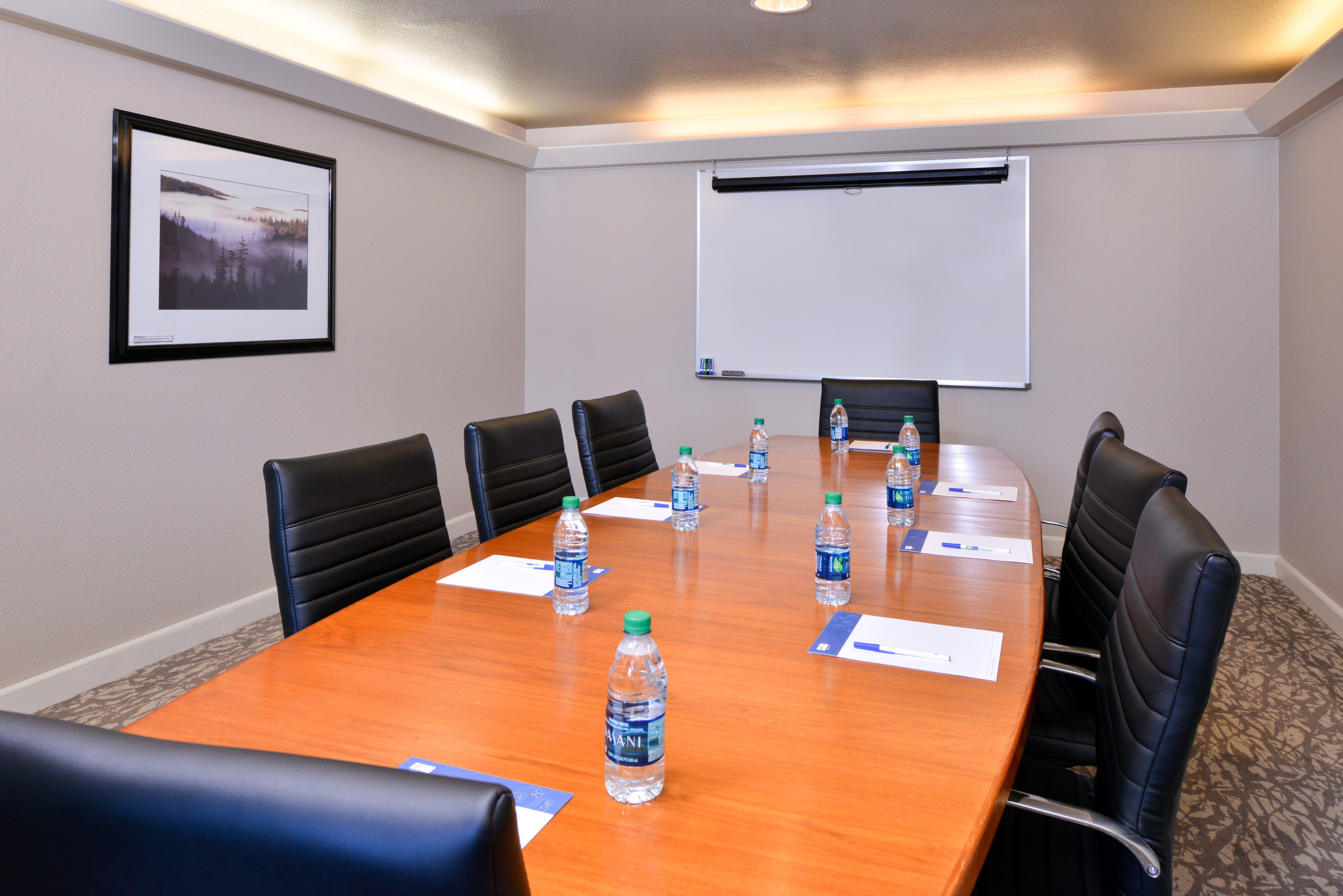 מק'קינליוויל Holiday Inn Express Hotel & Suites Arcata/Eureka-Airport Area By Ihg מראה חיצוני תמונה