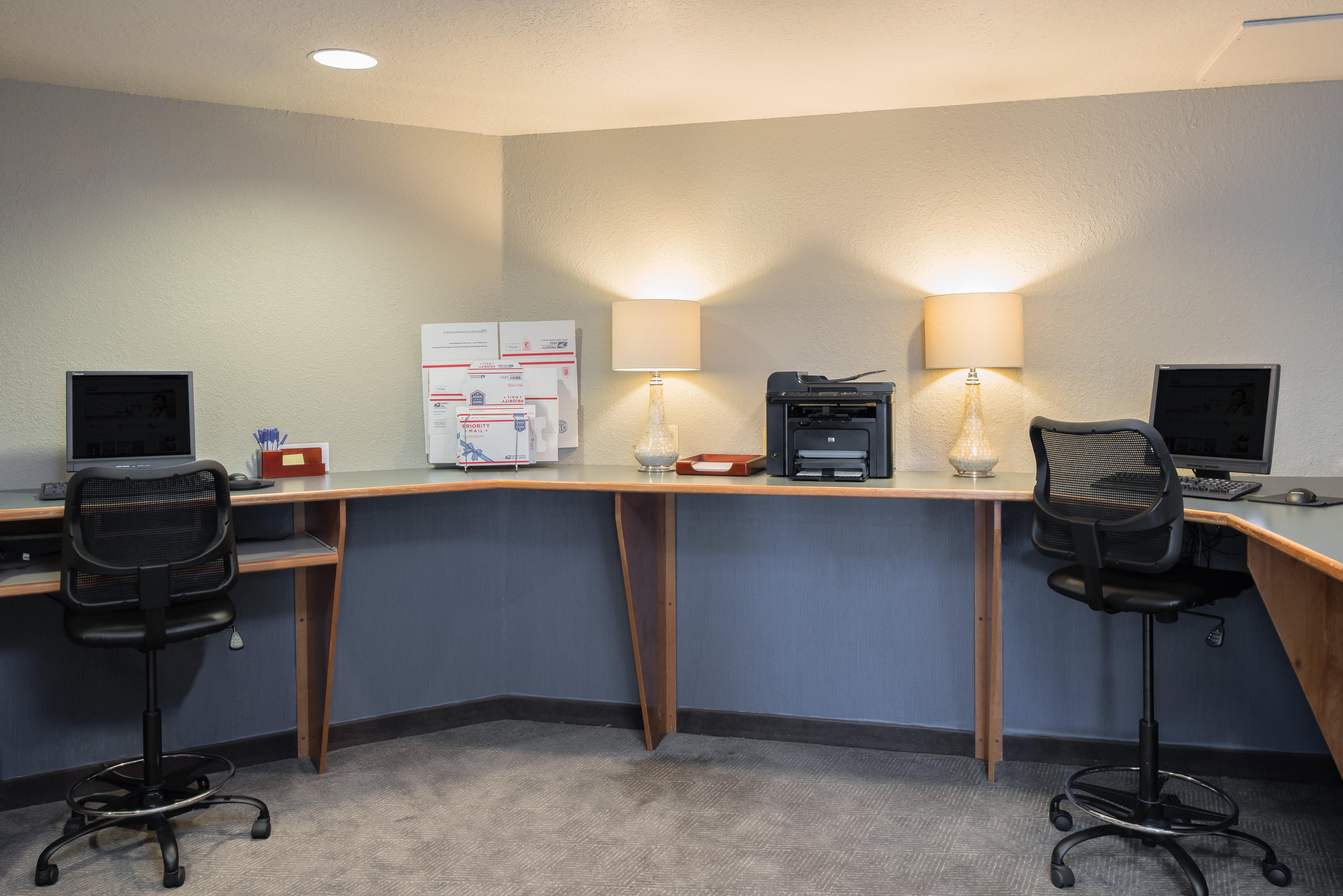 מק'קינליוויל Holiday Inn Express Hotel & Suites Arcata/Eureka-Airport Area By Ihg מראה חיצוני תמונה