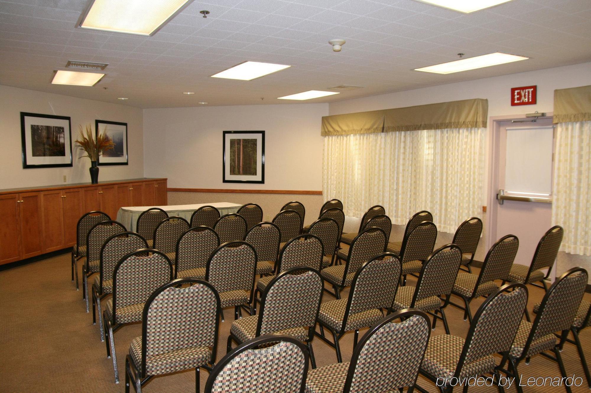 מק'קינליוויל Holiday Inn Express Hotel & Suites Arcata/Eureka-Airport Area By Ihg מתקנים תמונה