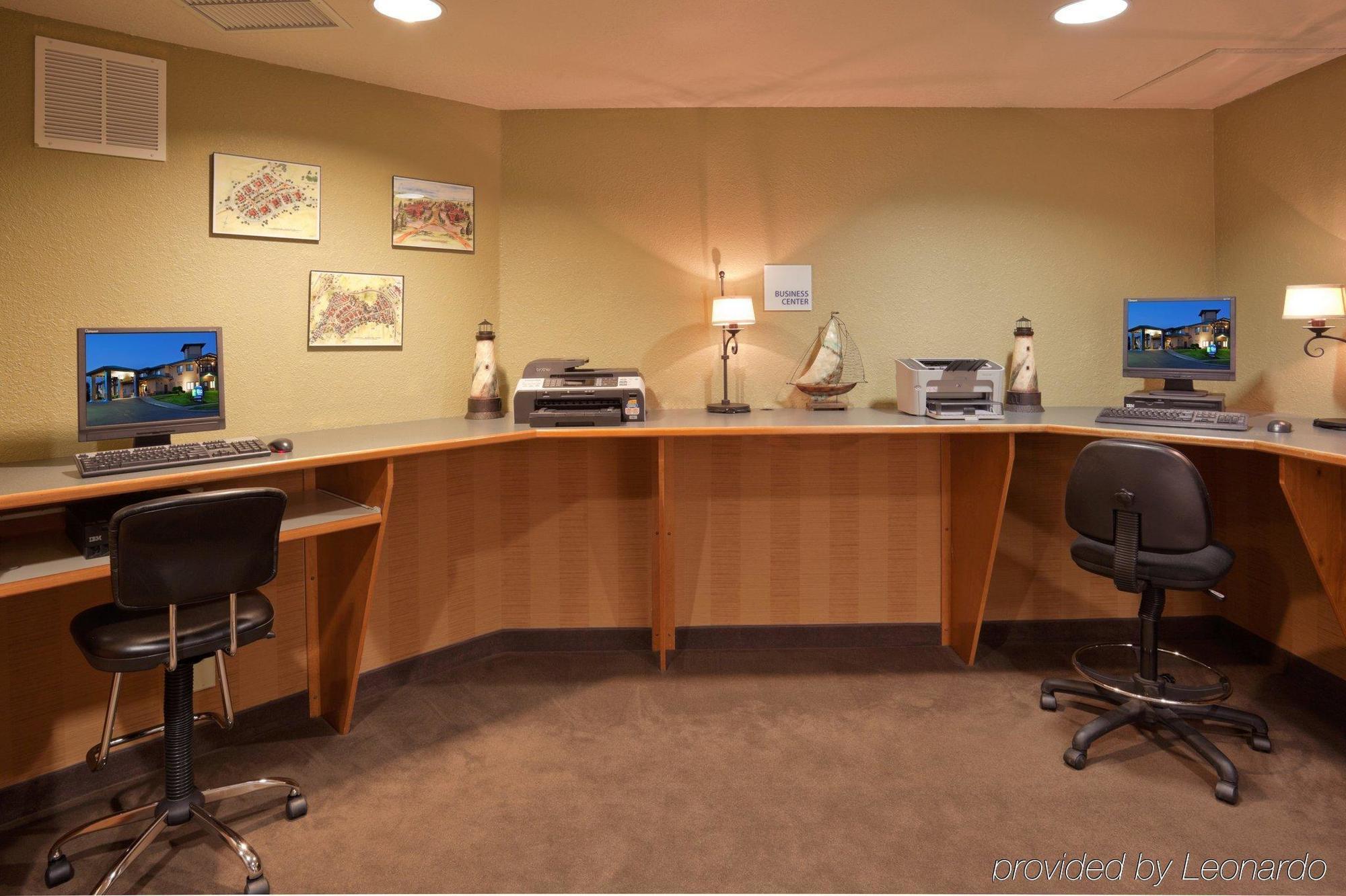 מק'קינליוויל Holiday Inn Express Hotel & Suites Arcata/Eureka-Airport Area By Ihg מתקנים תמונה
