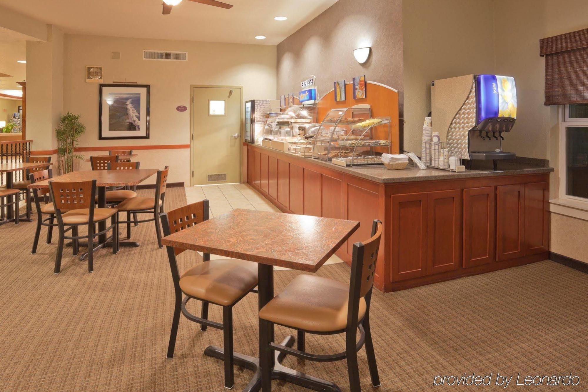 מק'קינליוויל Holiday Inn Express Hotel & Suites Arcata/Eureka-Airport Area By Ihg מסעדה תמונה